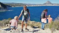 Family hike 2