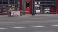 Een van de quilts, die door het hele stadje opgehangen zijn, voor het festival in juni