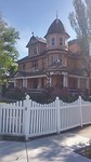 Een mooi huis beetje koloniale stijl, zoals je veel ziet in bv Mississippi