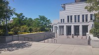 Gebouw t.o Temple Square aan noordzijde ben er nog niet achter wat het precies is