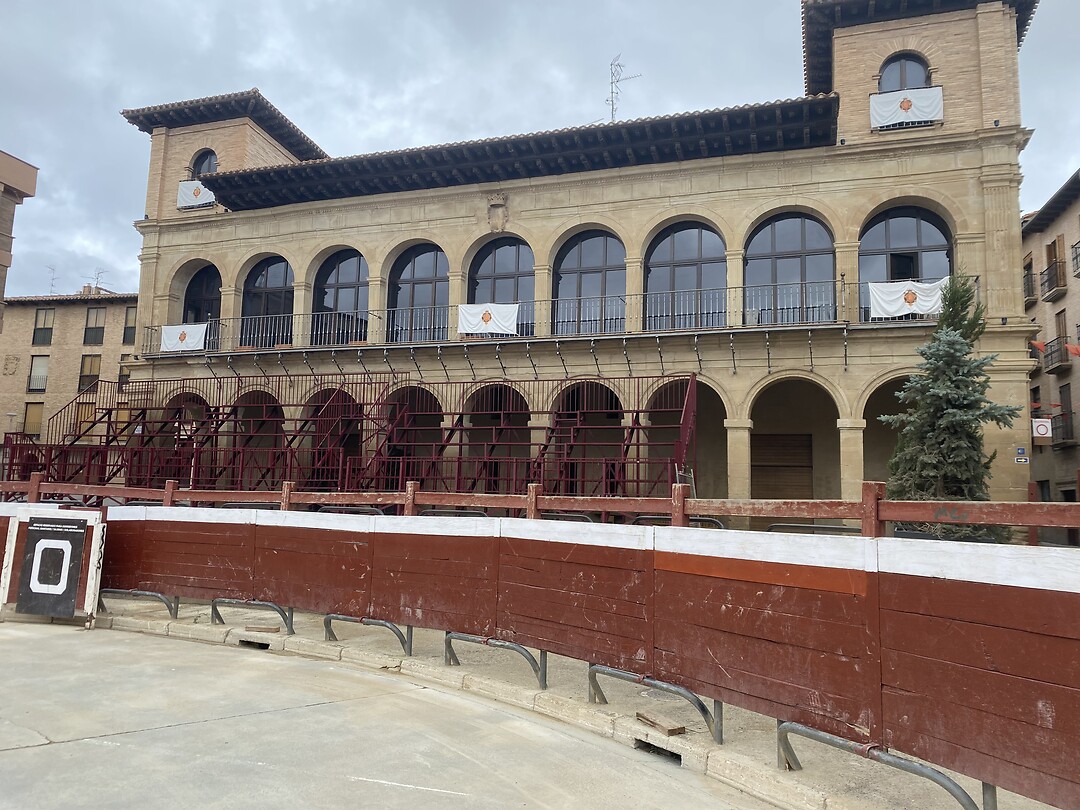 Arena in Viana