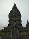 Lekker in de regen Prambanan bezoeken...