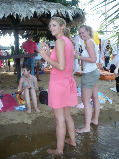 Lekker met de voetjes in het water