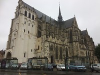 floris v tot Parijs , Basilique in drie delen gootisch , romaans , renaissance