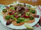 Ensalade mixta van de jeugdherberg