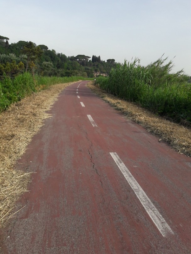 Fietspad om Rome te verlaten.