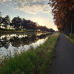 Het kanaal, kilometers lang.