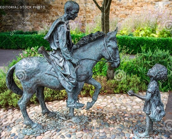 standbeeld sigeric Foto De Via Francigenareisblog van Luc De