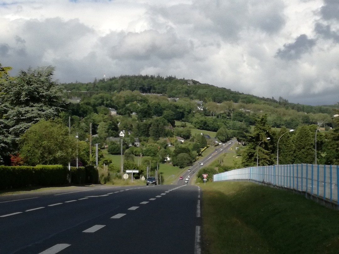 Hoofdweg naar Mortain