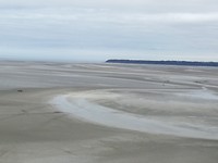 De droog gevallen baai Mont St Michel