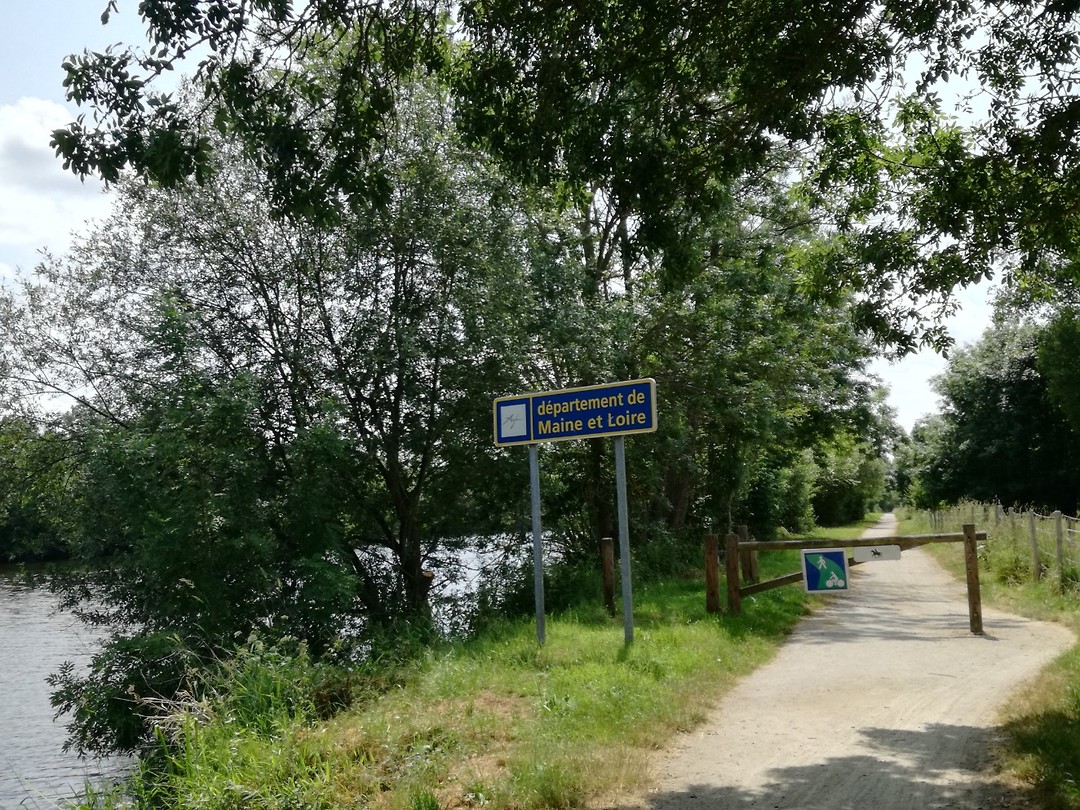 Route langs de Mayenne