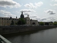 De Mayenne rivier Chateau Gontier