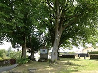 Kapelleke met christusbeeld zuidzijde v Parthenay