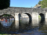 Romeinse brug over rivier Rio Meruelo Molinaseca