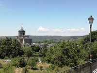 Zicht op Molinaseca vanaf de berg