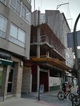 Nieuwbouw met reeds geopend restaurant onderin Melide