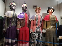 De reuzenpoppen die je af en toe in de stad tegen kom