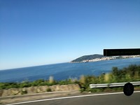 Zicht op cape Finisterre vanuit de bus