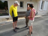de campinguitbater en de Amerikaanse gast van onze chambre d' hôte