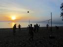 Wes aan het volleyen @ Koh Lanta