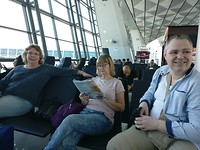 Wachten op vlucht naar Bali
