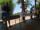 Lunch na de chocolade tour: Australische hamburgers op de Barbie (BBQ)
