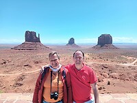 Joan & Guus voor Monument Valley