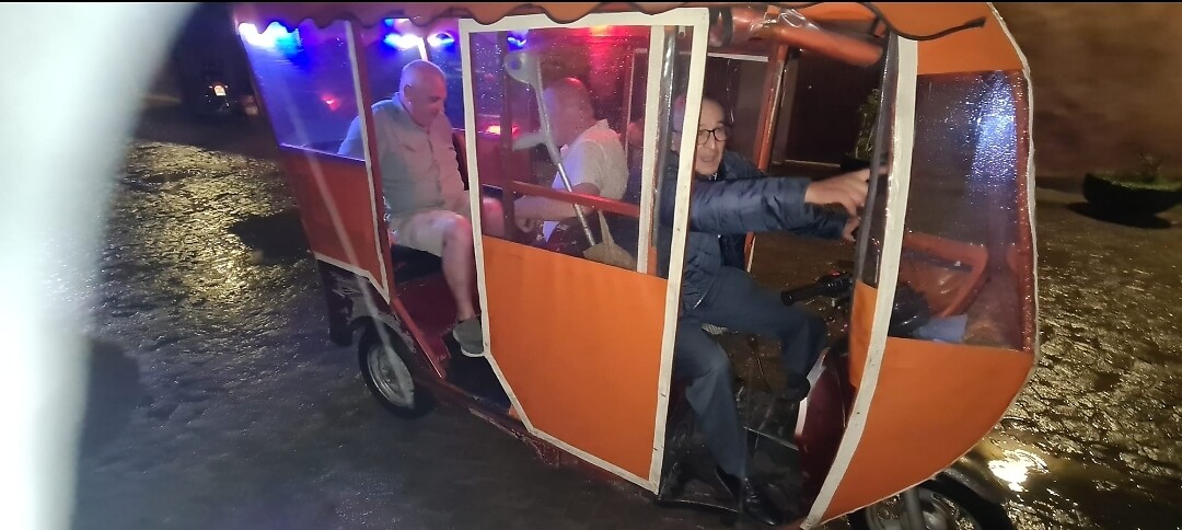 Nachtelijk ritje in de toktok