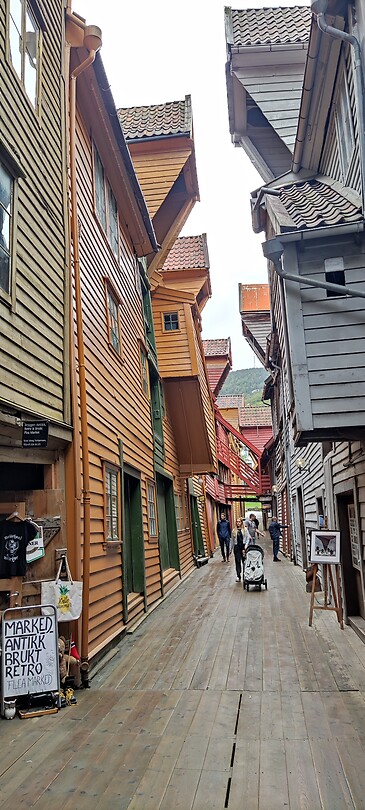 Bergen oude pakhuizen