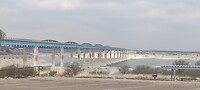 Amistad stuwmeer met de grote brug