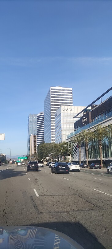 LA