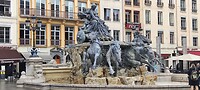 Prachtige fontein bij Hôtel de Ville
