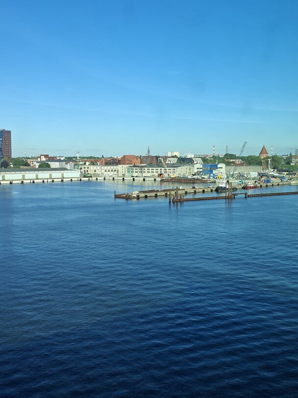 19-6-26 Aankomst boot Klaipeda