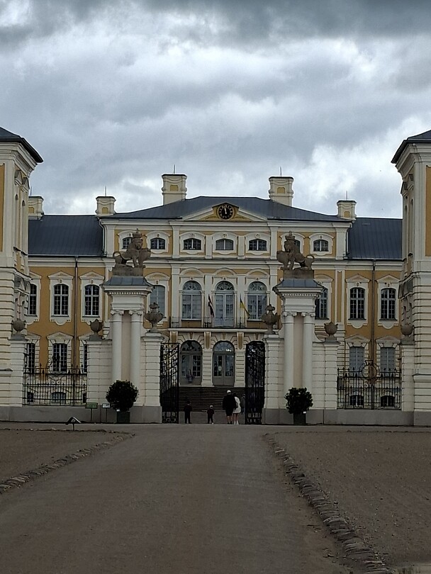 Entree paleis