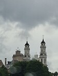 Kerk onderweg vanuit de auto