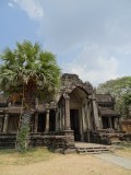 Een zijingang van de Angkor Wat