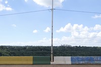 Grens op de brug tussen Argentinië en Brazilië