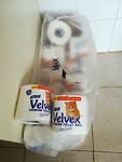 Wc rollen, elke rol apart verpakt...in plastic - toilet rolls, each one wrapped in plastic.