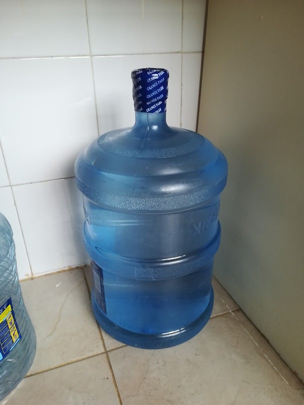 Hervulbare waterfles - reusable water bottle.