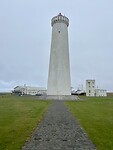 De vuurtoren met het restaurant erachter