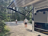 Camper gestald en even beachballen natuurlijk