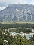 Mount Rundle in de verte, Bow Valley beneden