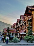 Hotel aan Banff Avenue