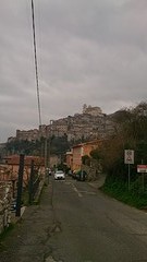 Artena bevindt zich op een heuvel en is zo'n typisch 'tegen de berg geplakt' dorpje.