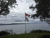Uitzicht Fran met Bc en Canadese vlag