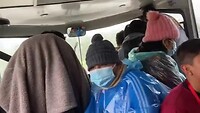 Altijd gezellig in de bus