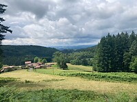 Route tussen Noiretable en Vollore montagne