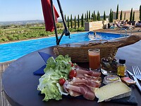 Tapas diner aan het zwembad