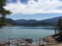 Rimrock lake, meer langs de weg