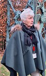 Onze  gids ,  Wilma,    in  de  beeldentuin